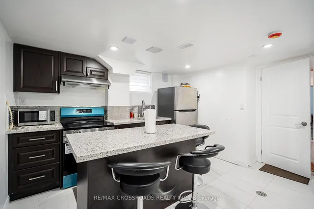 Additional image 37 of 52 Slan Ave