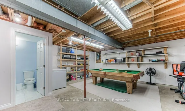 Additional image 32 of 111 Martinglen Cres