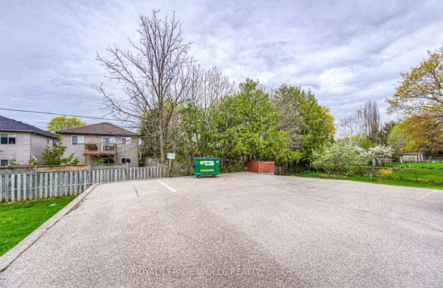 Additional image 21 of 24 Cait Ave