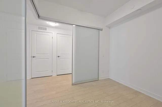 Additional image 15 of 543 Richmond St Unit 735