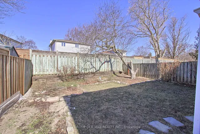 Additional image 49 of 1261 Consort Cres