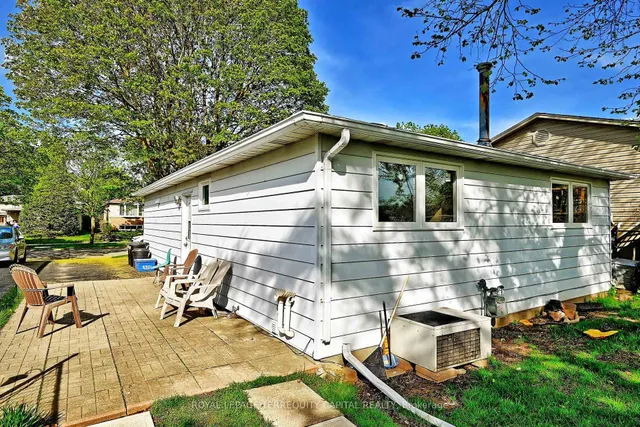 Additional image 37 of 73 Hickory Heights Cres