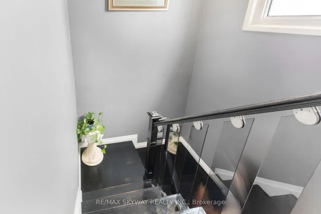 Additional image 22 of 82 Festoon Pl