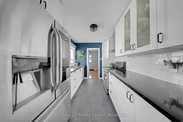 Additional image 24 of 9 Sunset Blvd