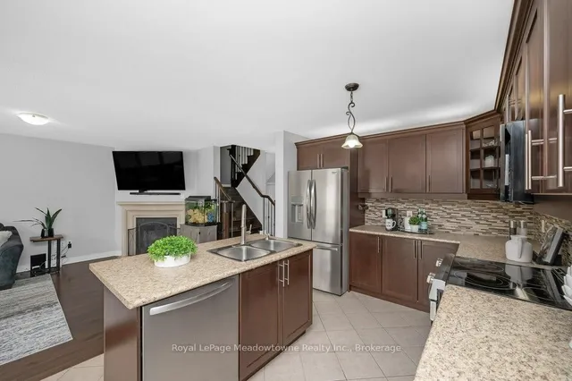 Additional image 21 of 152 Weston Dr