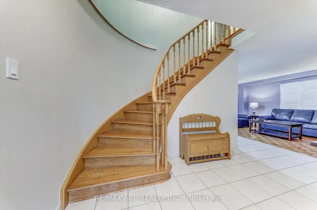 Additional image 7 of 17 Plumrose Blvd