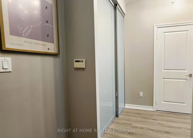 Additional image 6 of 386 Yonge St Unit 3901