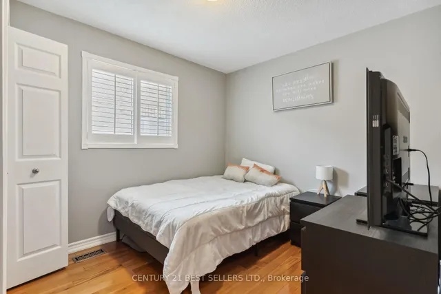 Additional image 19 of 5874 Sidmouth St