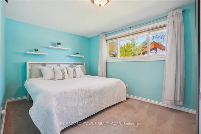 Additional image 19 of 40 Autumn Leaf Rd