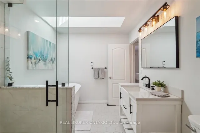 Additional image 16 of 114 Evans Ave Unit 7