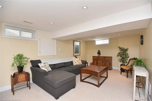 Additional image 27 of 272 Birchcliffe Cres