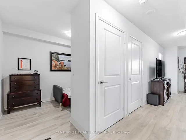 Additional image 21 of 30 Meadowglen Pl Unit 615