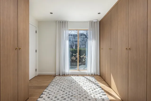 Additional image 36 of 43 Douglas Cres