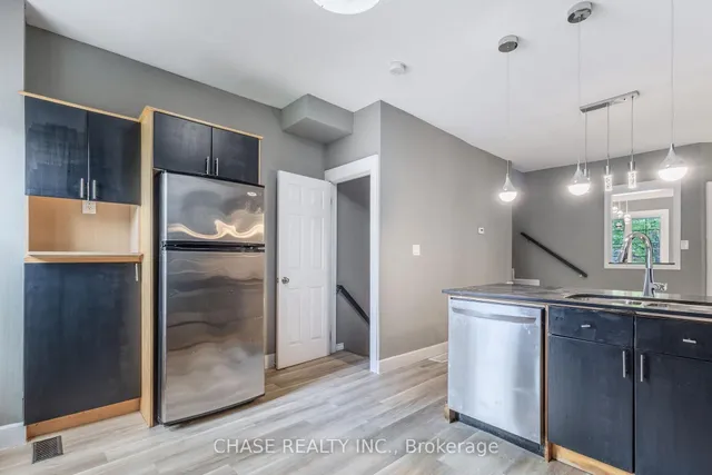 Additional image 15 of 86 Smith Ave