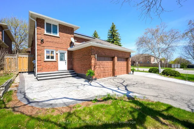 Additional image 2 of 2728 Guilford Cres