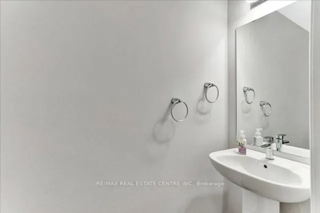 Additional image 4 of 575 Woodward Ave