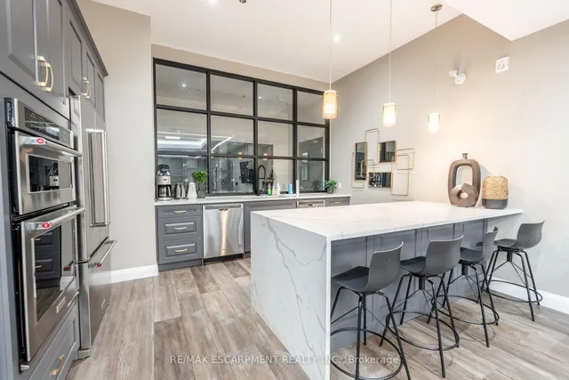 Additional image 30 of 1 Redfern Ave Unit 441