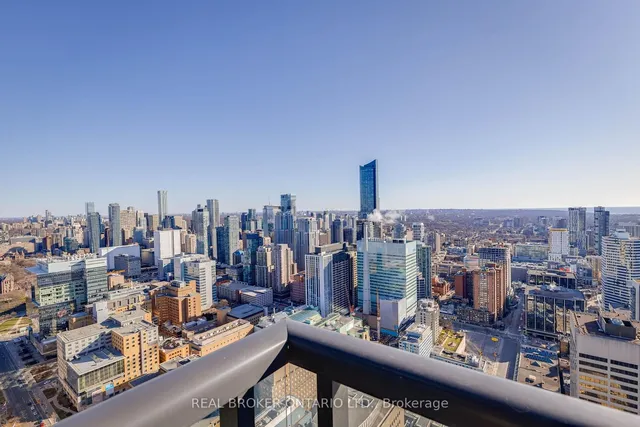 Additional image 19 of 488 University Ave Unit 4403