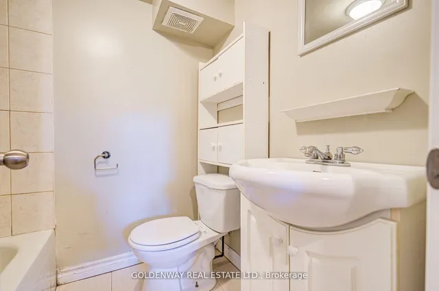 Additional image 44 of 211 Pemberton Ave