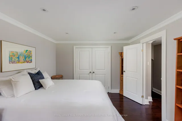 Additional image 23 of 8 Hawthorn Ave Unit 205