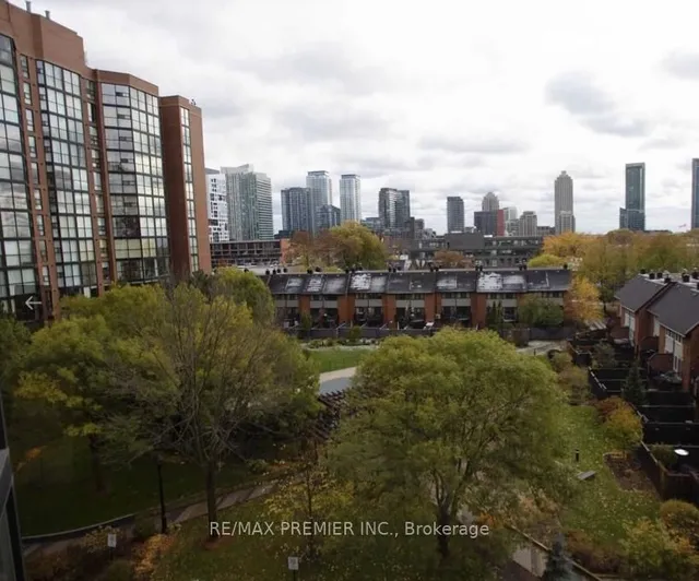 Additional image 10 of 725 King St Unit 604