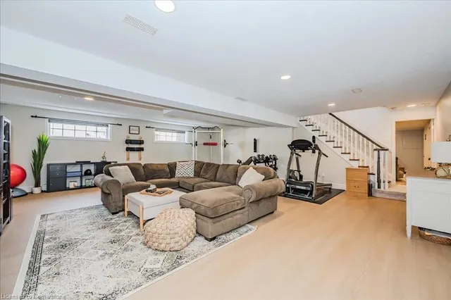 Additional image 28 of 4430 10 Sideroad