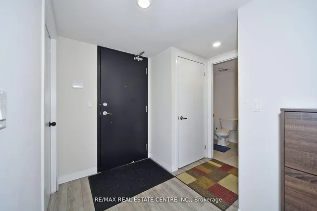 Additional image 4 of 2152 Lawrence Ave Unit 808