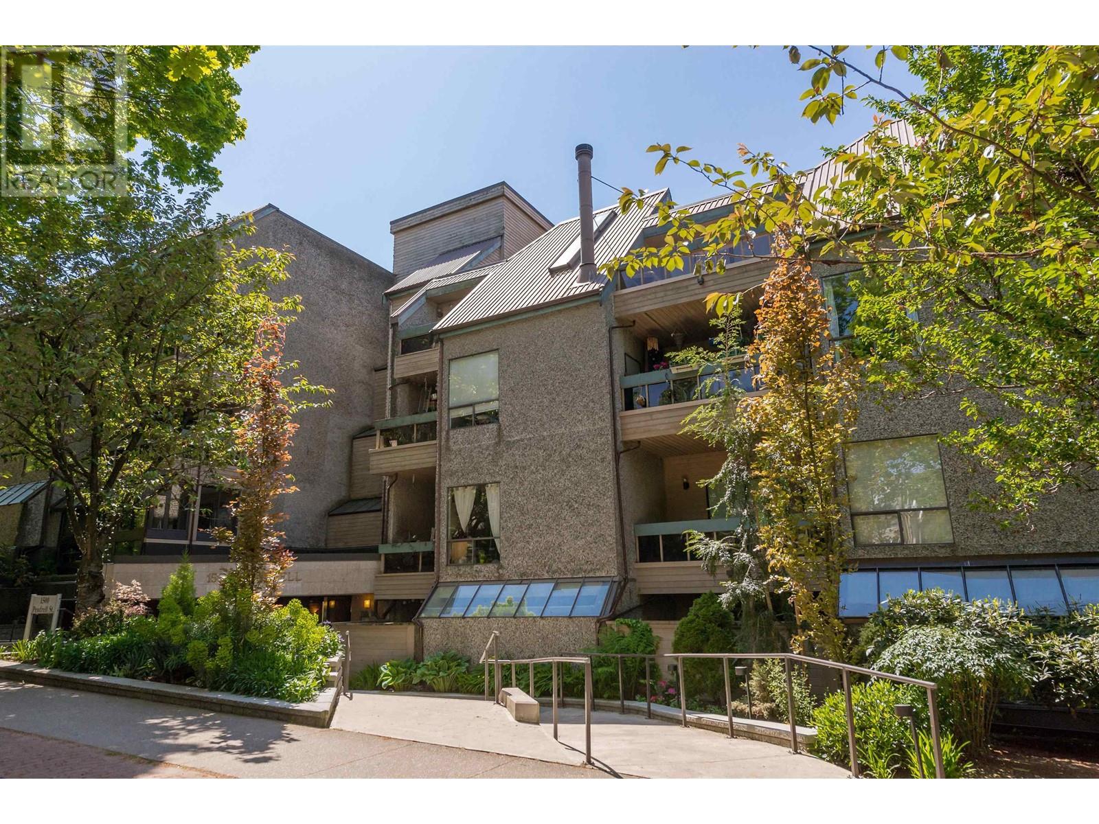 417 1500 PENDRELL STREET|Vancouver, British Columbia V6G3A5