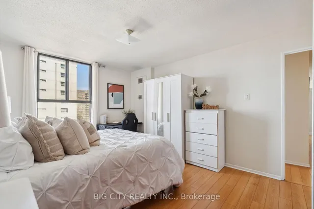 Additional image 22 of 2721 Victoria Park Ave Unit 901