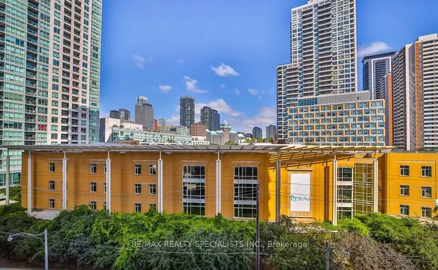 Additional image 20 of 159 WELLESLEY St Unit 404