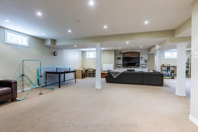 Additional image 39 of 58 ANDERSON Crt