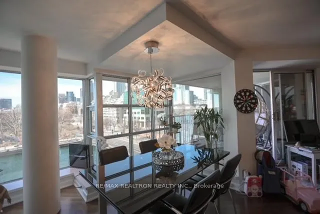 Additional image 4 of 401 Queens Quay Unit 403