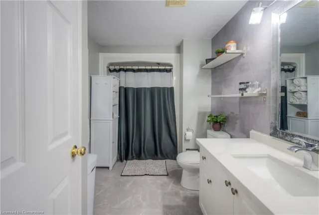 Additional image 18 of 30 Everglade Cres