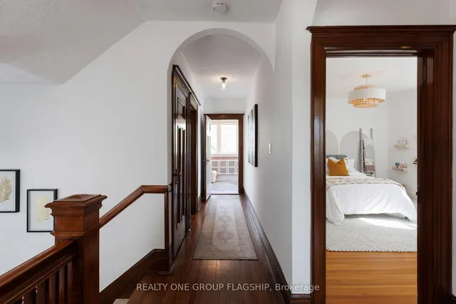 Additional image 34 of 69 Victoria Park Ave