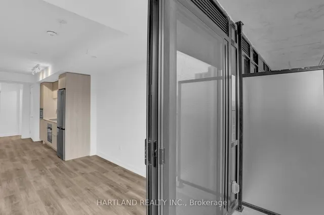 Additional image 6 of 1 Jarvis St Unit 928