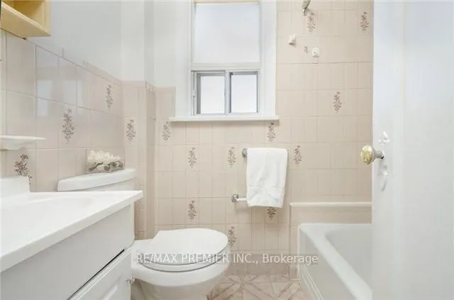 Additional image 8 of 1013 Briar Hill Ave