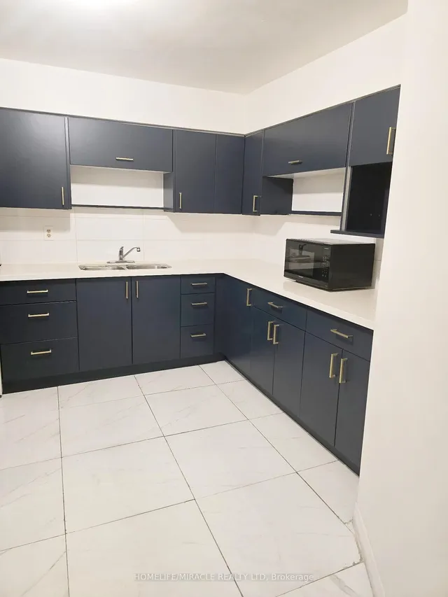 Additional image 3 of 3555 Derry Rd Unit 806