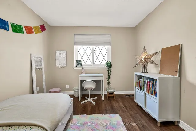 Additional image 33 of 16A Bond St