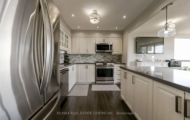 Additional image 19 of 200 Robert Speck Pkwy Unit 2006