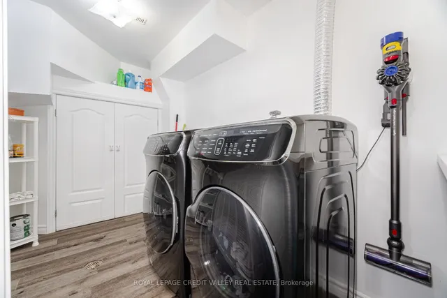 Additional image 45 of 2 Bramoak Cres