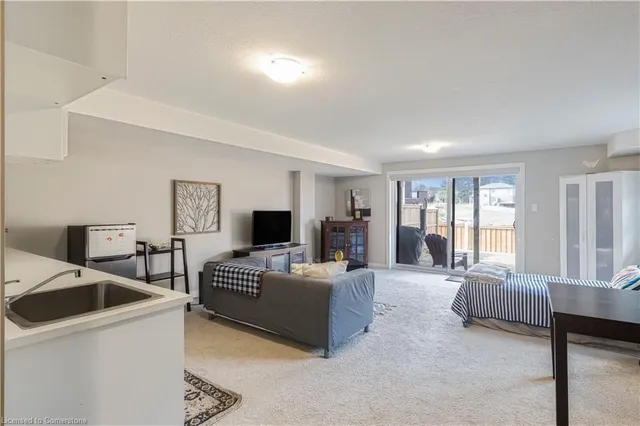 Additional image 39 of 919 Robert Ferrie Dr