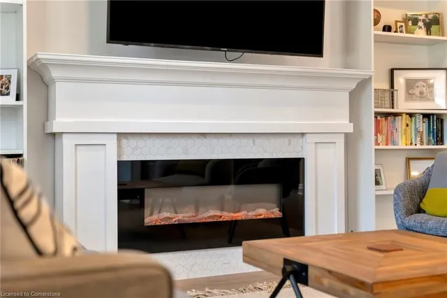 Additional image 21 of 15 Elsa Crt