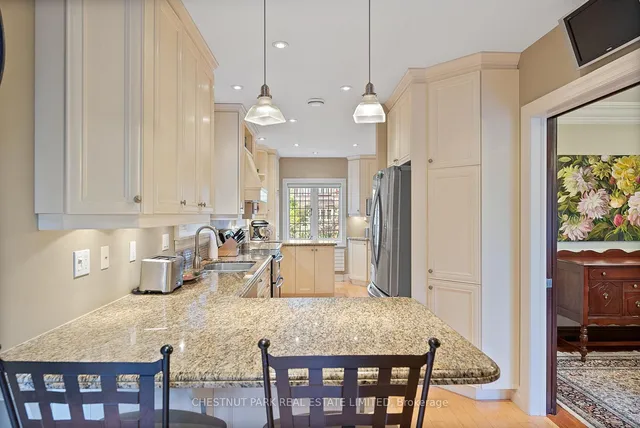 Additional image 13 of 19 Hillhurst Blvd