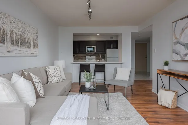 Additional image 15 of 50 Eglinton Ave Unit 1002