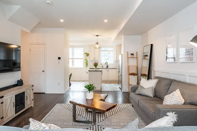 Additional image 26 of 219 Dundas St Unit 45