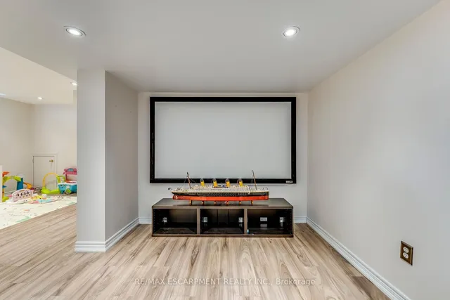 Additional image 44 of 5331 Applegarth Dr