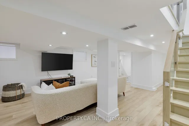 Additional image 15 of 68 Frankdale Ave