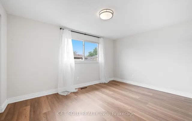 Additional image 19 of 15 Wray Crt