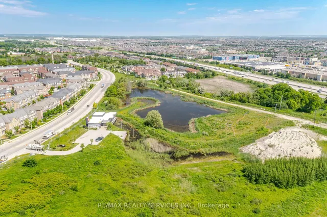 Additional image 47 of 69 Harbourtown Cres