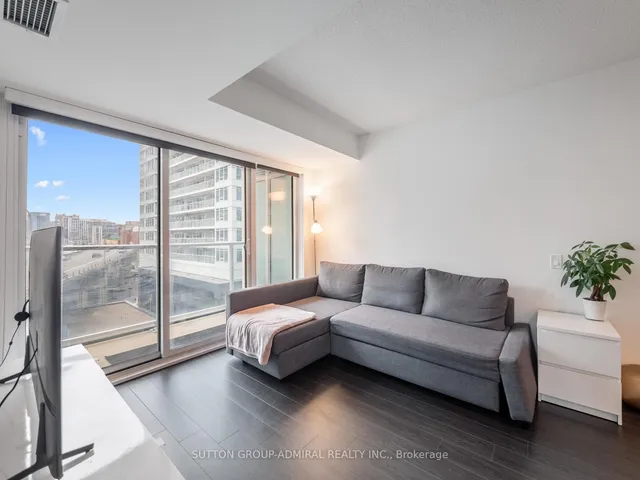 Additional image 8 of 19 Bathurst St Unit 706